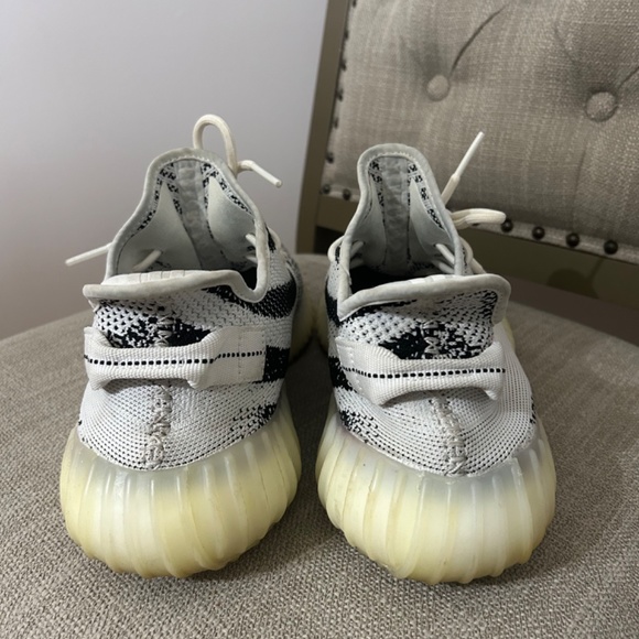 YEEZY BOOST 350 V2 - Picture 3 of 7